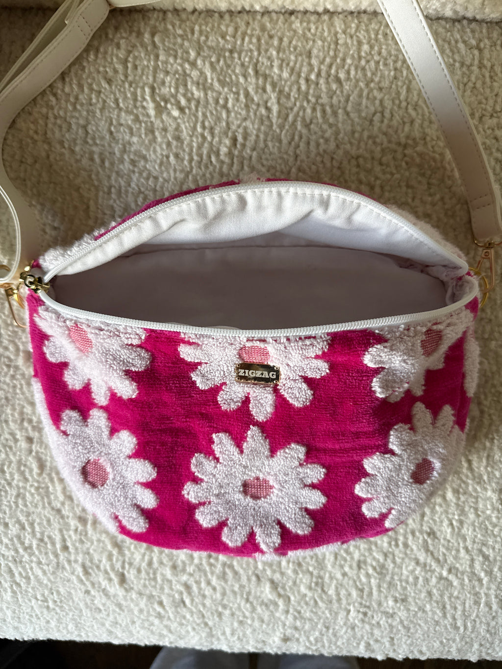 Large Side Kick – Poolside Daisy