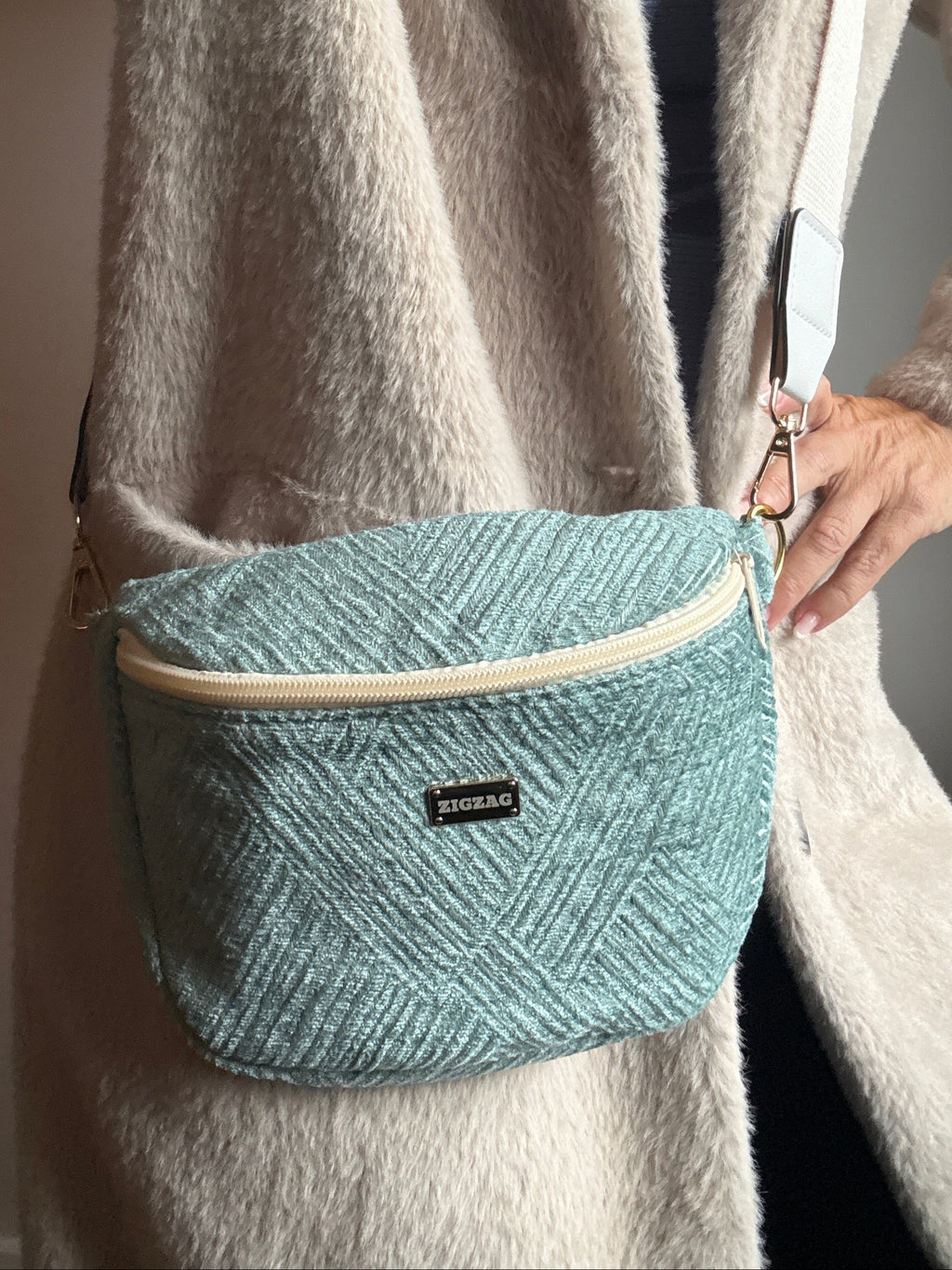 Small Side Kick – Textured Teal