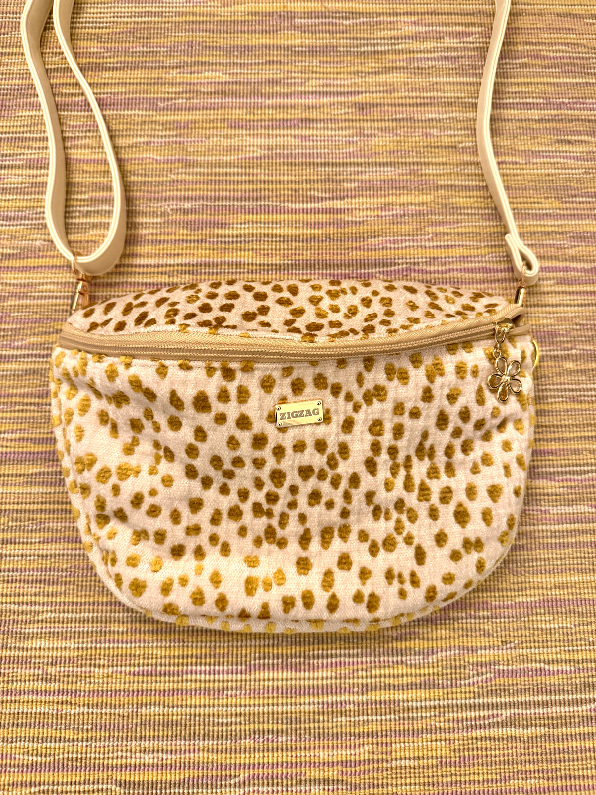 Large Side Kick – Chartreuse Velvet Dots